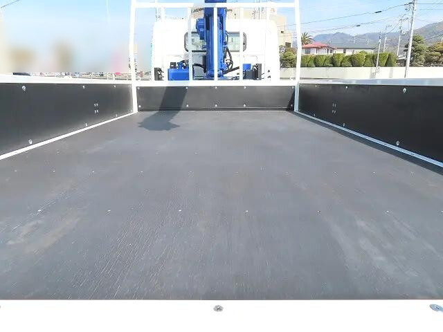 三菱ふそうキャンタークレーン4段小型（2t・3t）[写真18]