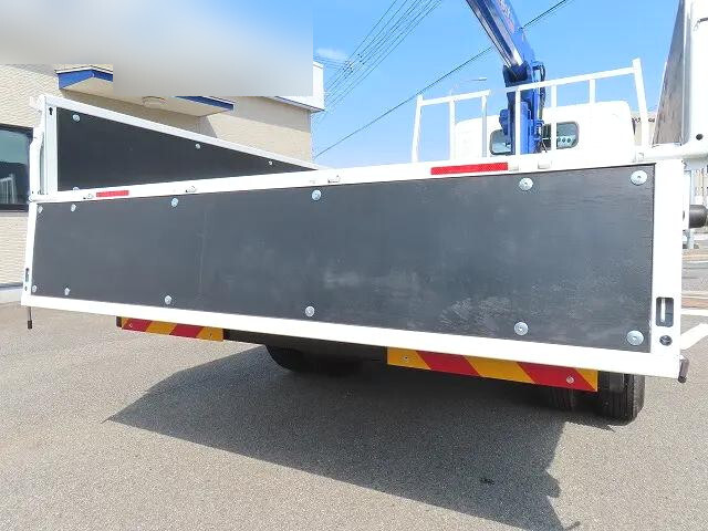 三菱ふそうキャンタークレーン4段小型（2t・3t）[写真22]