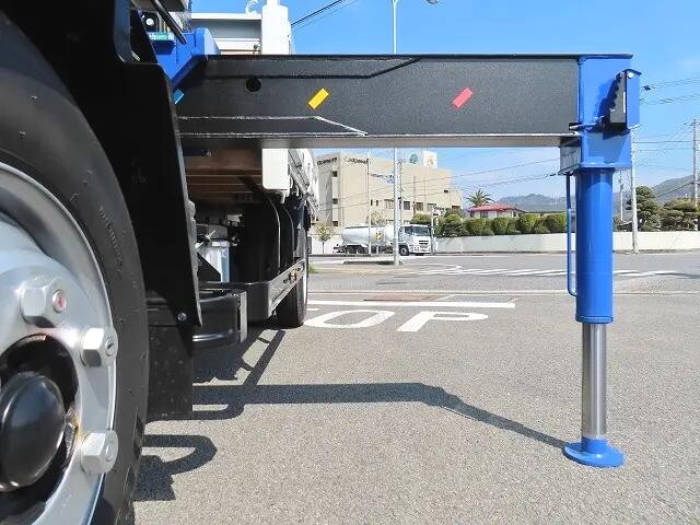 三菱ふそうキャンタークレーン4段小型（2t・3t）[写真25]