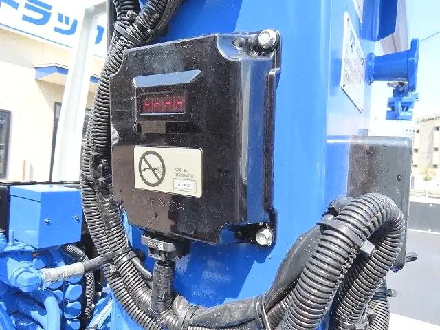 三菱ふそうキャンタークレーン4段小型（2t・3t）[写真28]