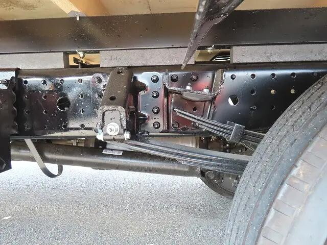 三菱ふそうキャンタークレーン4段小型（2t・3t）[写真38]