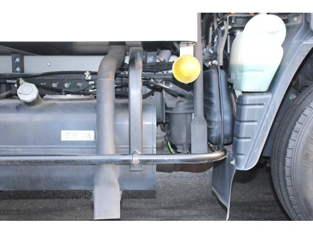 三菱ふそうキャンター冷凍車（冷蔵車）小型（2t・3t）[写真28]