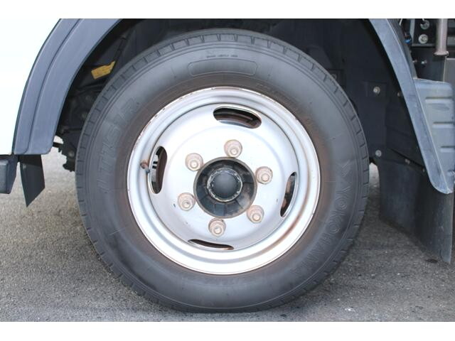 三菱ふそうキャンター冷凍車（冷蔵車）小型（2t・3t）[写真29]