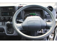 三菱ふそうキャンター冷凍車（冷蔵車）小型（2t・3t）[写真32]