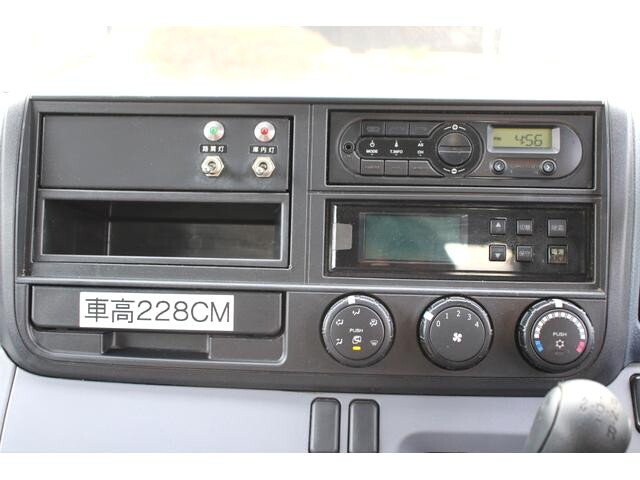 三菱ふそうキャンター冷凍車（冷蔵車）小型（2t・3t）[写真33]