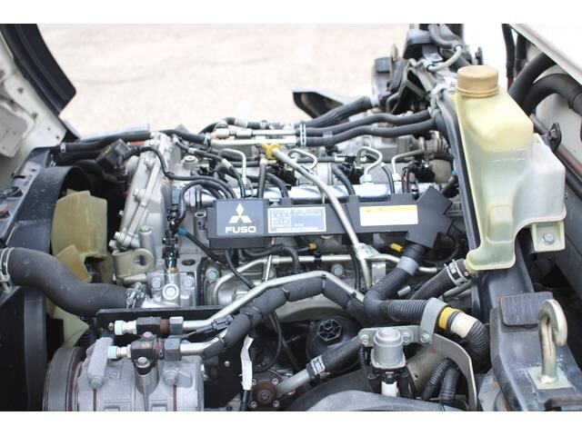 三菱ふそうキャンター冷凍車（冷蔵車）小型（2t・3t）[写真08]