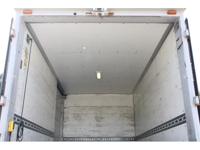 いすゞエルフアルミバン小型（2t・3t）[写真19]
