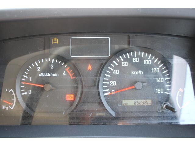 いすゞエルフアルミバン小型（2t・3t）[写真32]