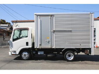 いすゞエルフアルミバン小型（2t・3t）[写真05]