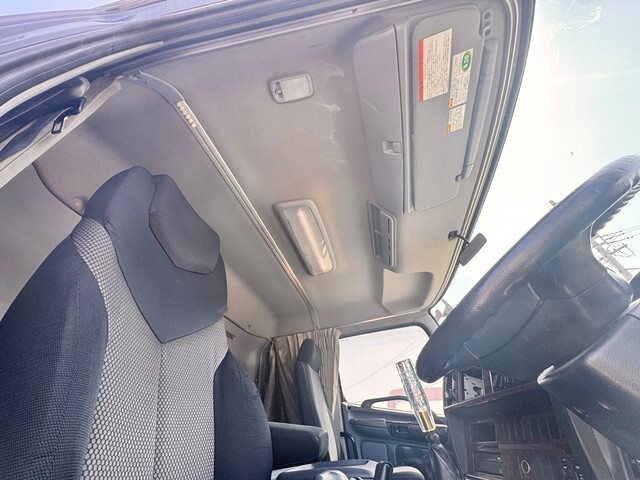 日野プロフィアセーフティローダー大型（10t）[写真25]