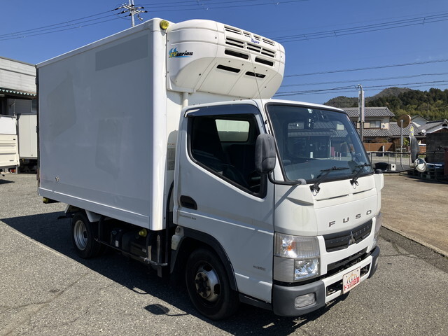 三菱ふそうキャンター冷凍車（冷蔵車）小型（2t・3t）[写真03]