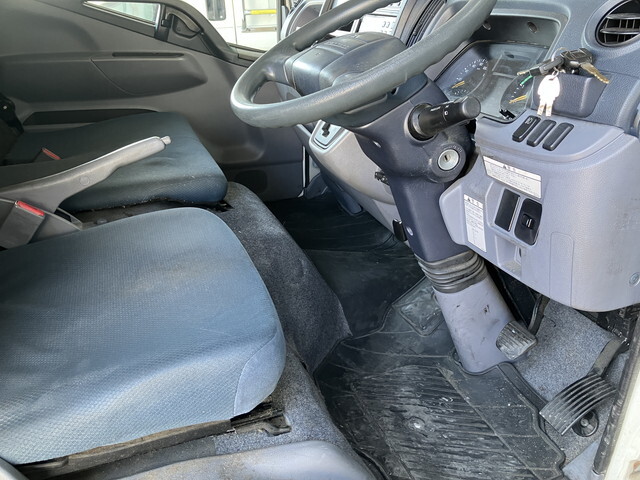 三菱ふそうキャンター冷凍車（冷蔵車）小型（2t・3t）[写真31]