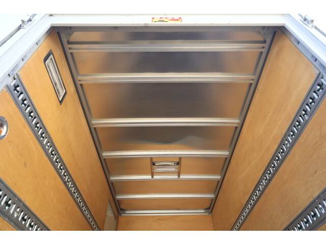 日野デュトロアルミバン小型（2t・3t）[写真14]