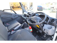 日野デュトロアルミバン小型（2t・3t）[写真21]