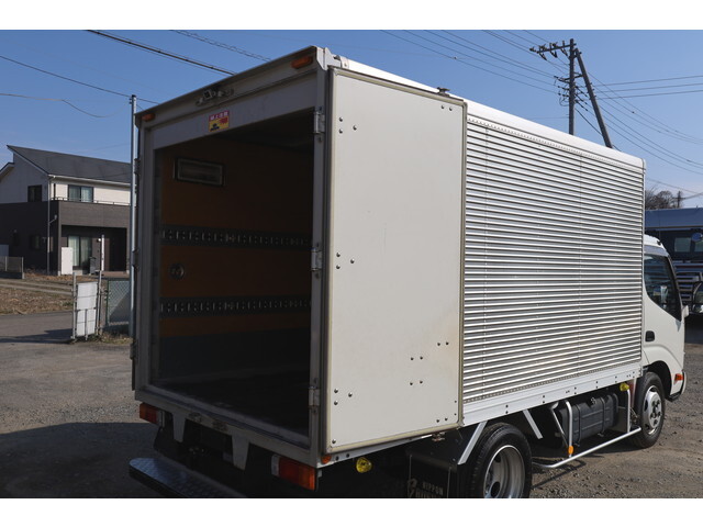 日野デュトロアルミバン小型（2t・3t）[写真04]