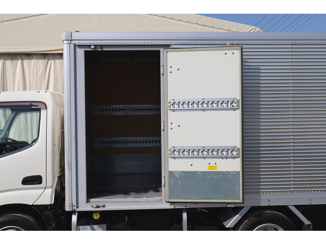 日野デュトロアルミバン小型（2t・3t）[写真08]