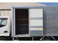 日野デュトロアルミバン小型（2t・3t）[写真09]