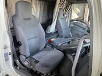 いすゞフォワードアルミブロック中型（4t）[写真31]