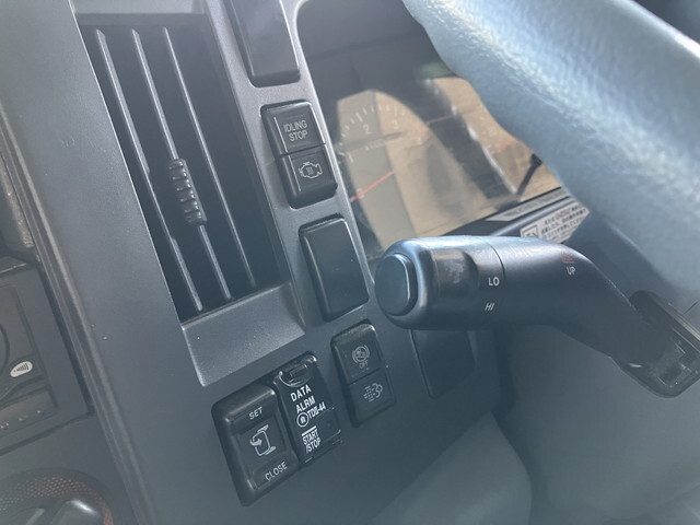 いすゞフォワードアルミブロック中型（4t）[写真36]