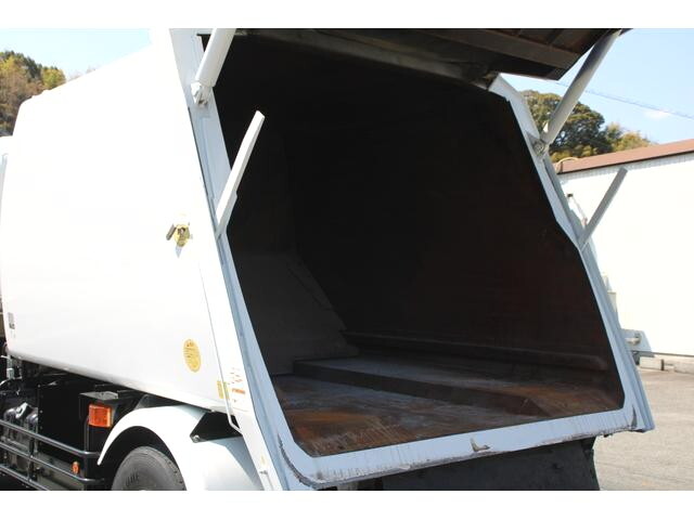 いすゞフォワードパッカー車（塵芥車）増トン（6t・8t）[写真17]