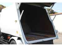 いすゞフォワードパッカー車（塵芥車）増トン（6t・8t）[写真18]