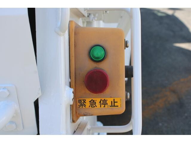 いすゞフォワードパッカー車（塵芥車）増トン（6t・8t）[写真27]