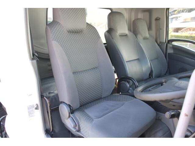 いすゞフォワードパッカー車（塵芥車）増トン（6t・8t）[写真36]