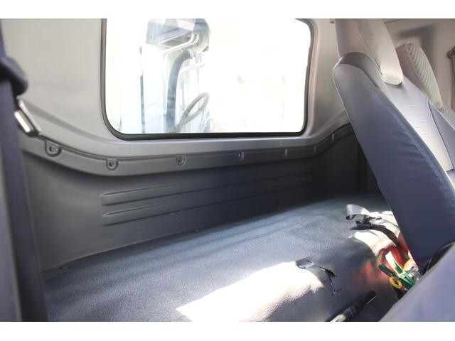 いすゞフォワードパッカー車（塵芥車）増トン（6t・8t）[写真39]