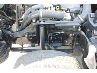 いすゞエルフ穴掘建柱車小型（2t・3t）[写真11]