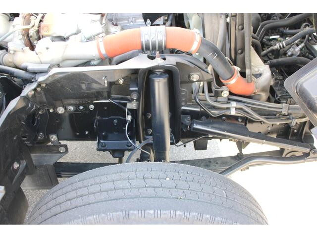 いすゞエルフ穴掘建柱車小型（2t・3t）[写真13]