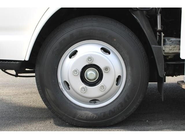 いすゞエルフ穴掘建柱車小型（2t・3t）[写真25]