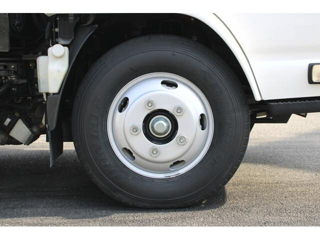 いすゞエルフ穴掘建柱車小型（2t・3t）[写真27]