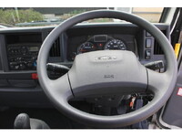 いすゞエルフ穴掘建柱車小型（2t・3t）[写真30]