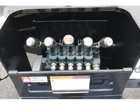 いすゞエルフ穴掘建柱車小型（2t・3t）[写真36]