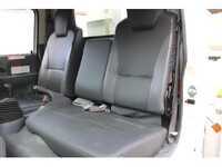 いすゞエルフ穴掘建柱車小型（2t・3t）[写真38]