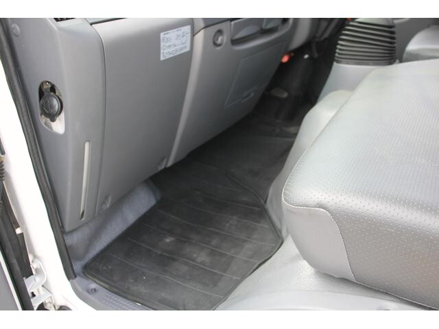 いすゞエルフ穴掘建柱車小型（2t・3t）[写真40]