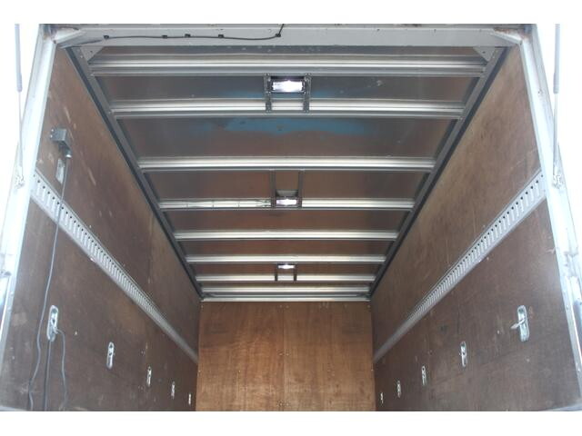日野デュトロアルミバン小型（2t・3t）[写真18]