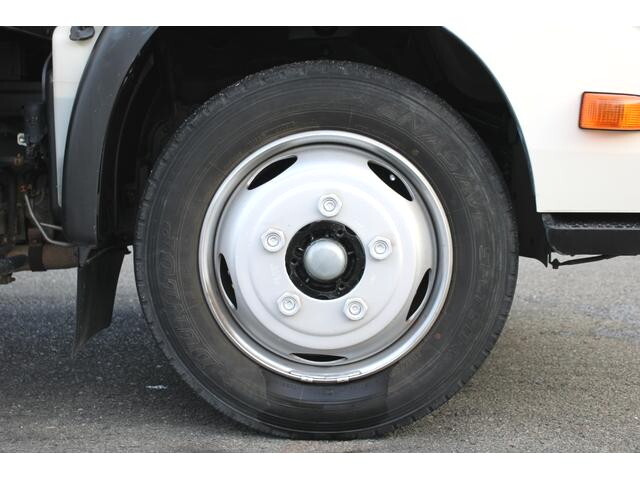 日野デュトロアルミバン小型（2t・3t）[写真27]