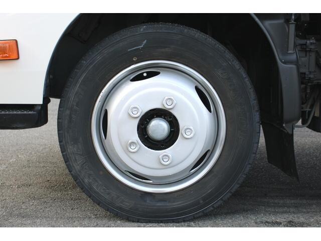 日野デュトロアルミバン小型（2t・3t）[写真28]