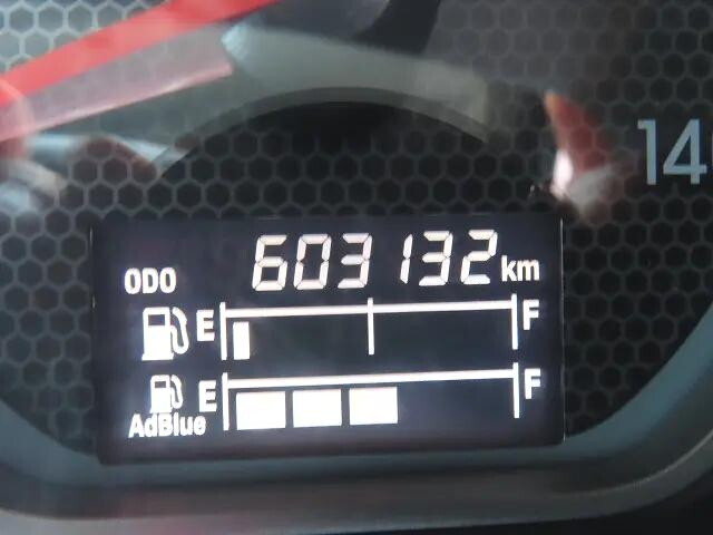 いすゞギガアルミブロック大型（10t）[写真11]