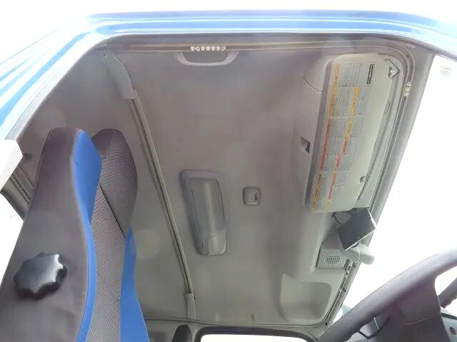 いすゞギガアルミブロック大型（10t）[写真22]