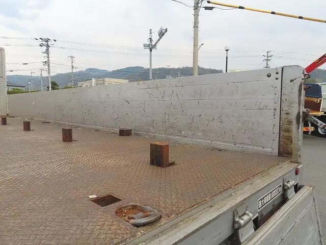 いすゞギガアルミブロック大型（10t）[写真25]