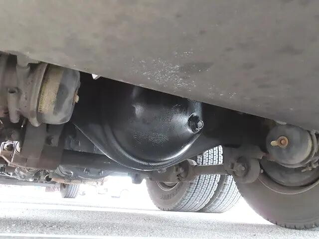 いすゞギガアルミブロック大型（10t）[写真38]