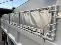 三菱ふそうキャンターダンプ小型（2t・3t）[写真15]