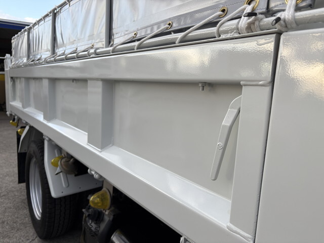 三菱ふそうキャンターダンプ小型（2t・3t）[写真15]