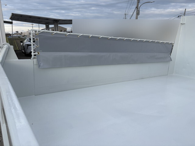 三菱ふそうキャンターダンプ小型（2t・3t）[写真18]