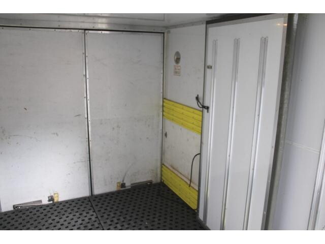 いすゞエルフ冷凍車（冷蔵車）小型（2t・3t）[写真19]