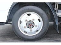 いすゞエルフ冷凍車（冷蔵車）小型（2t・3t）[写真27]