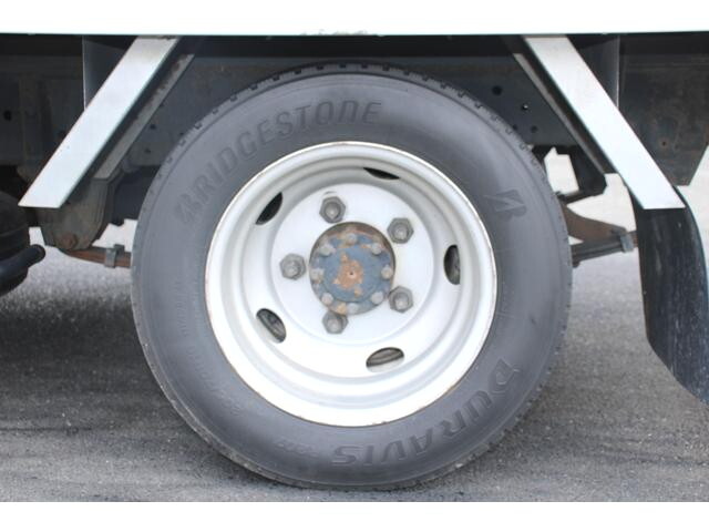 いすゞエルフ冷凍車（冷蔵車）小型（2t・3t）[写真27]