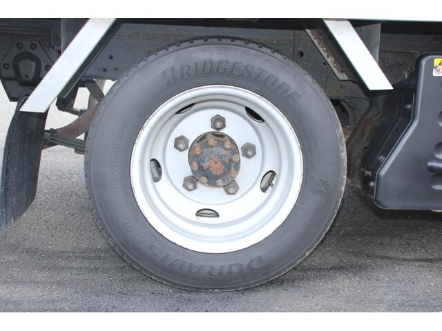 いすゞエルフ冷凍車（冷蔵車）小型（2t・3t）[写真28]